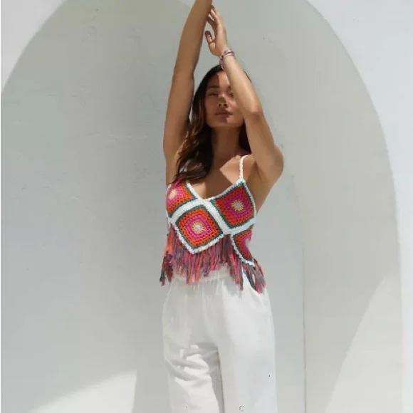 Self Contrast Happy Dixie Crochet Top - Picture 2 of 6